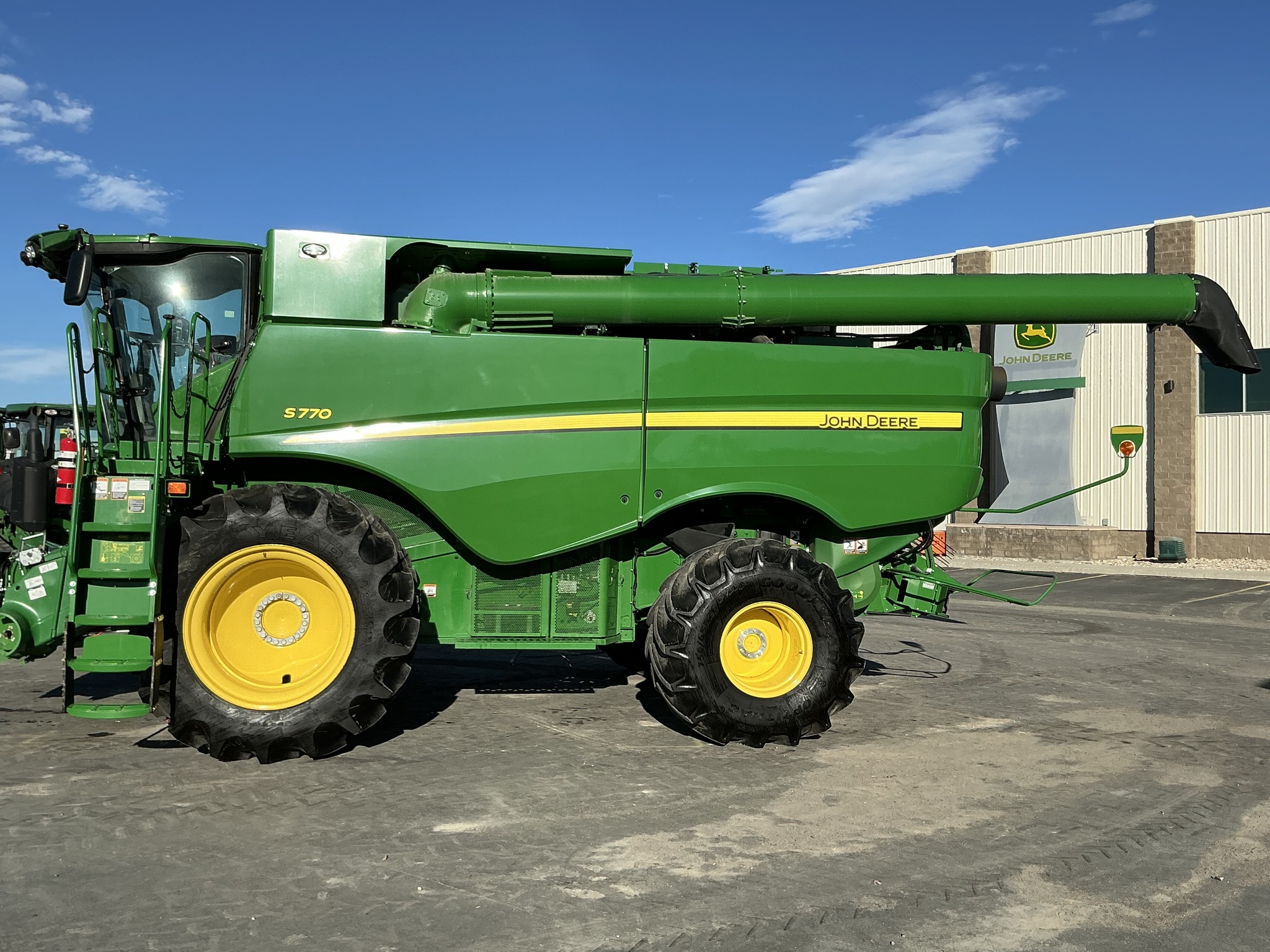 2023 John Deere S770 Image 2