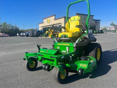 2025 John Deere Z740R Image 2