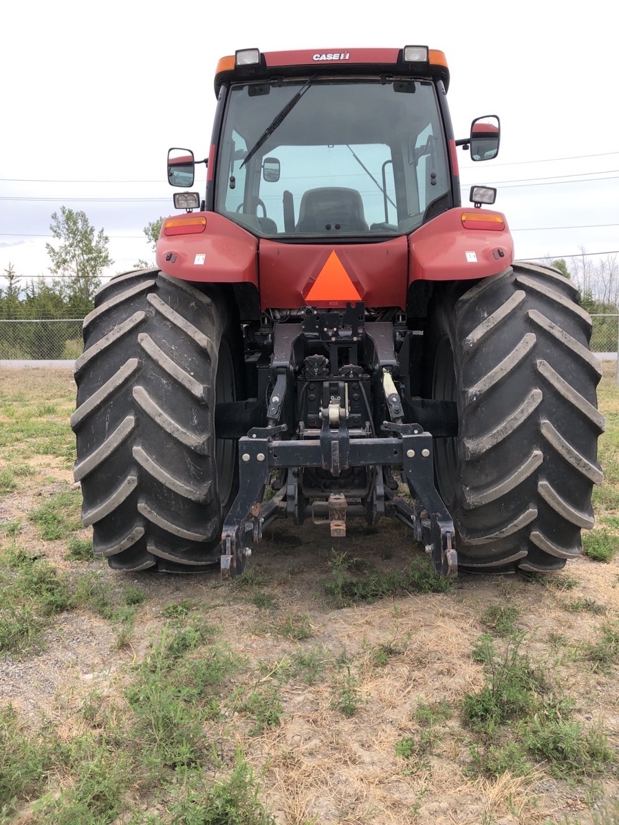 2010 Case IH MAGNUM 215 Image 6