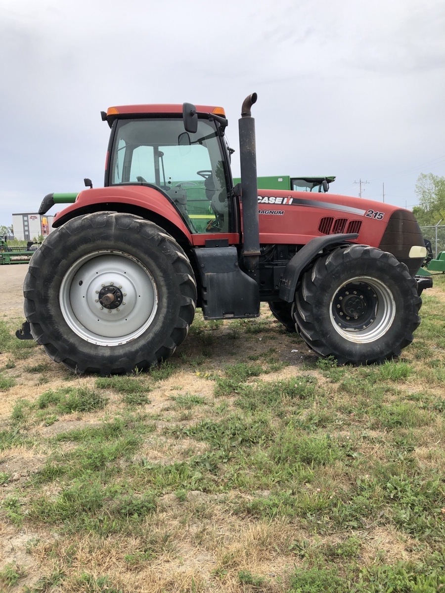 2010 Case IH MAGNUM 215 Image 4