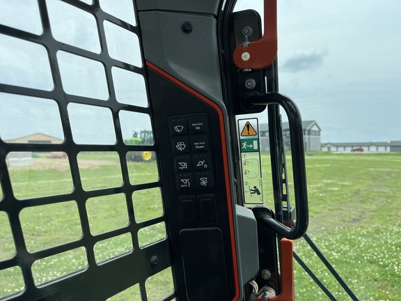 2023 Bobcat S66 - Photo29