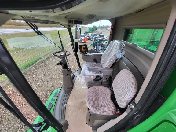 Used 2016 John Deere S680 Combines at Horizon Ag & Turf in St. Paul, AB - Photo26