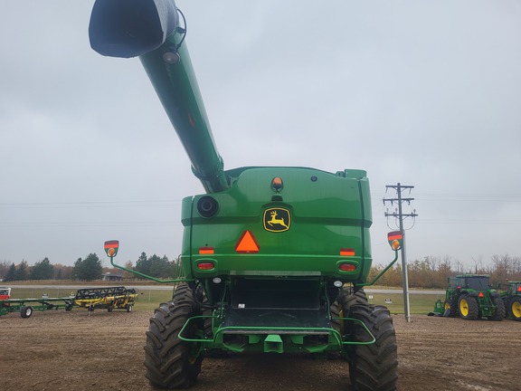 Used 2016 John Deere S680 Combines at Horizon Ag & Turf in St. Paul, AB - Photo14