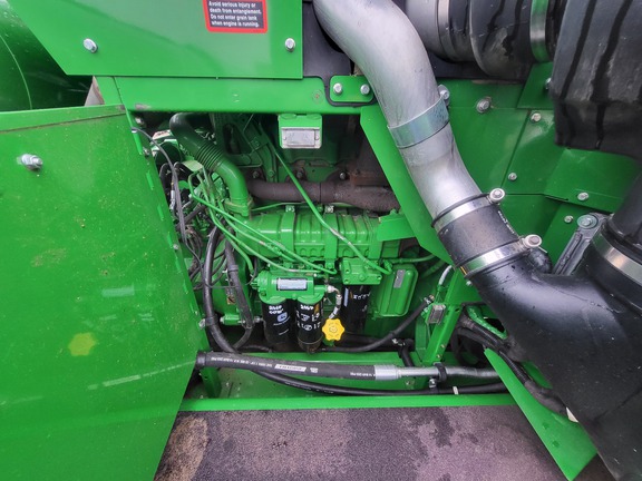Used 2016 John Deere S680 Combines at Horizon Ag & Turf in St. Paul, AB - Photo23