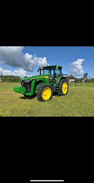 2023 John Deere 8R 250 Image 1