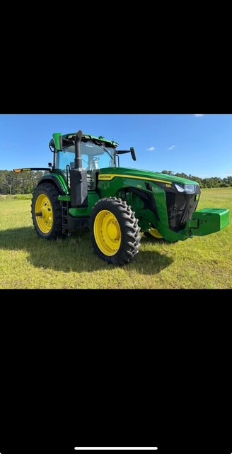 2023 John Deere 8R 250 Image 6