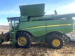 Combine For Sale 2021 John Deere S760 