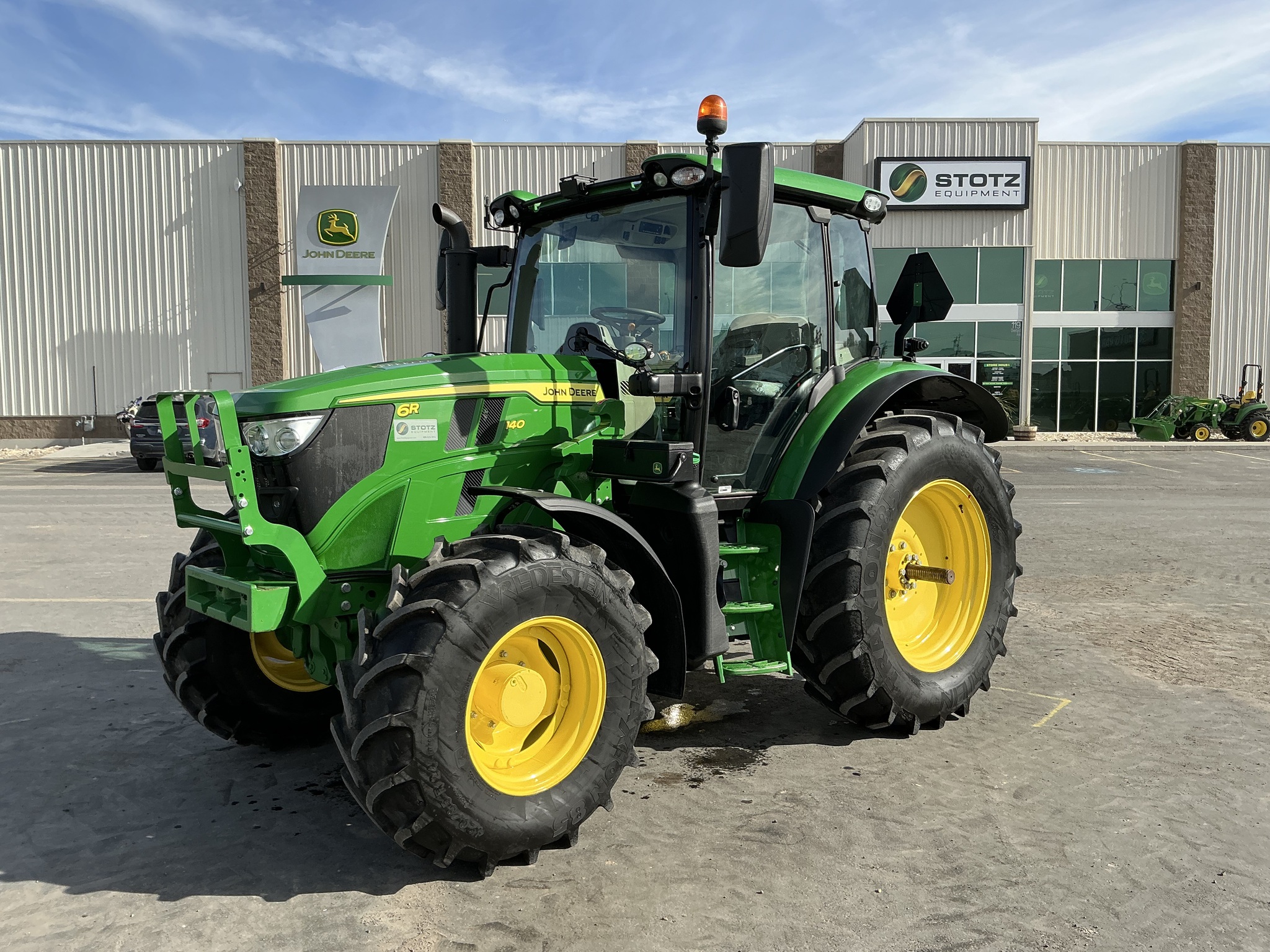 2023 John Deere 6R 140 Image 1