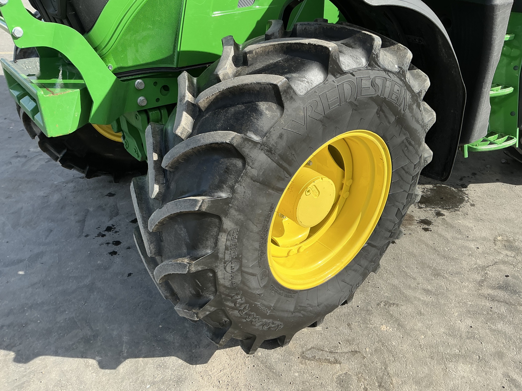 2023 John Deere 6R 140 Image 13