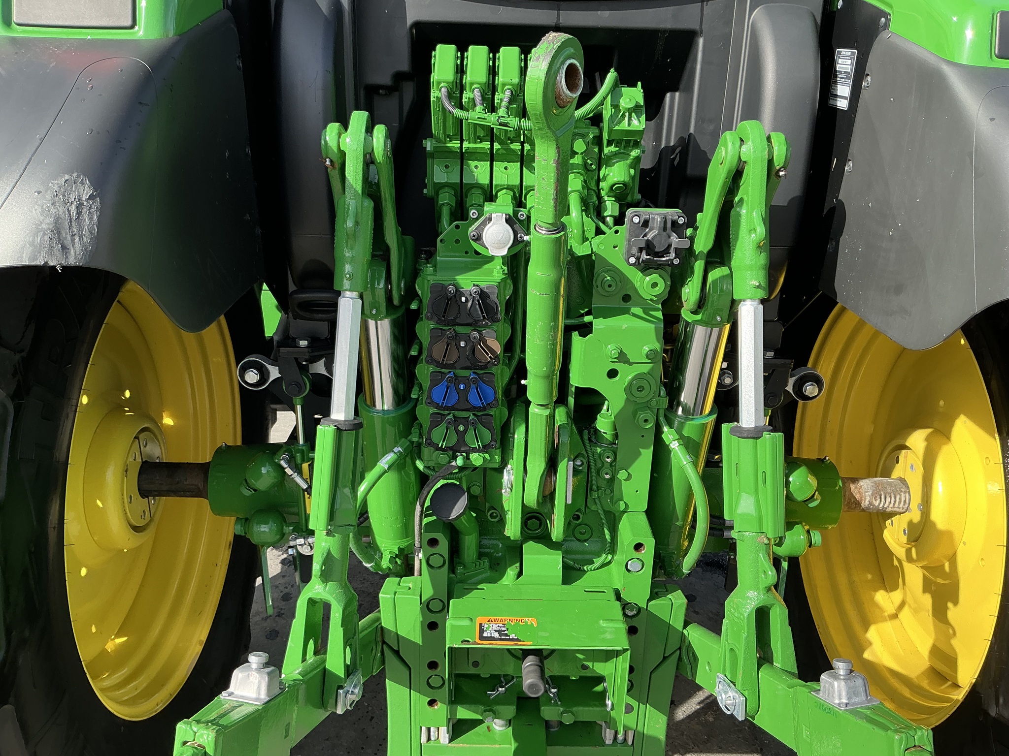 2023 John Deere 6R 140 Image 11