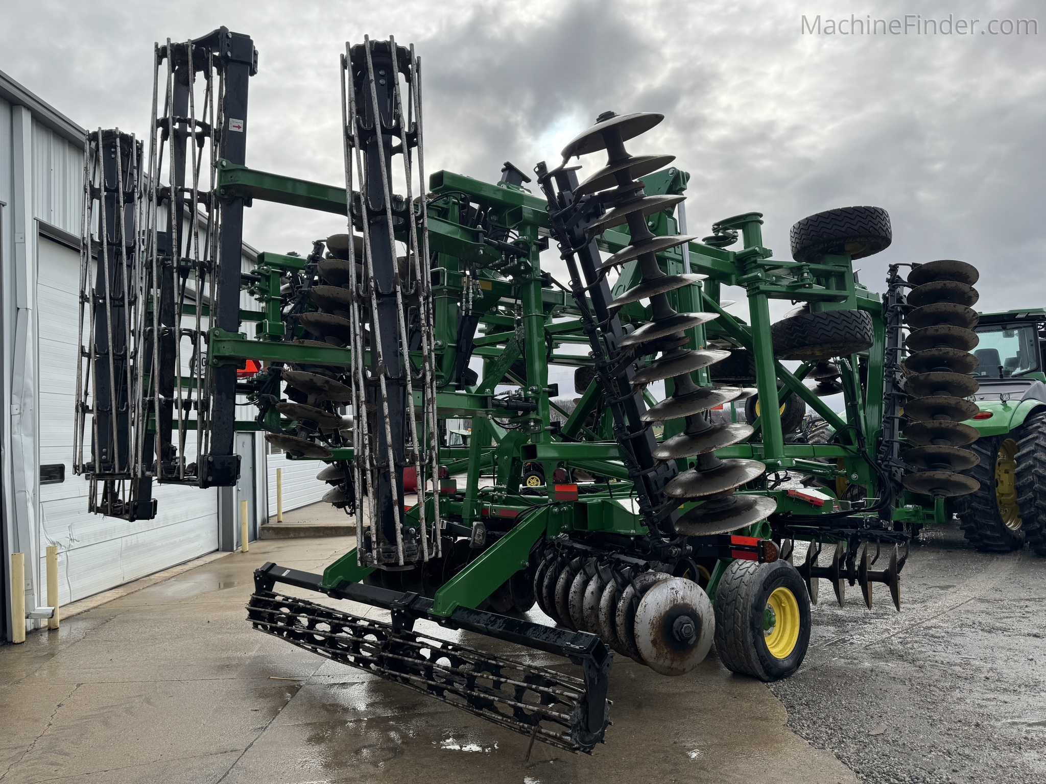 2024 John Deere 2633 | Disks | MachineFinder