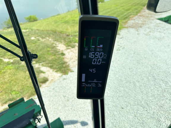 2019 John-Deere S780