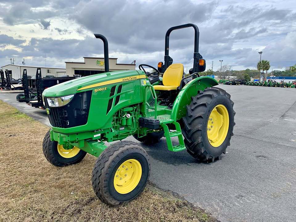2025 John Deere 5060E Image 1