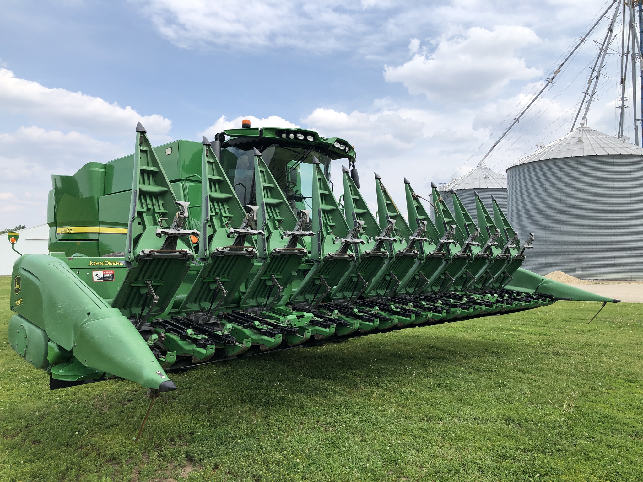 2019 John Deere 712FC Image 19