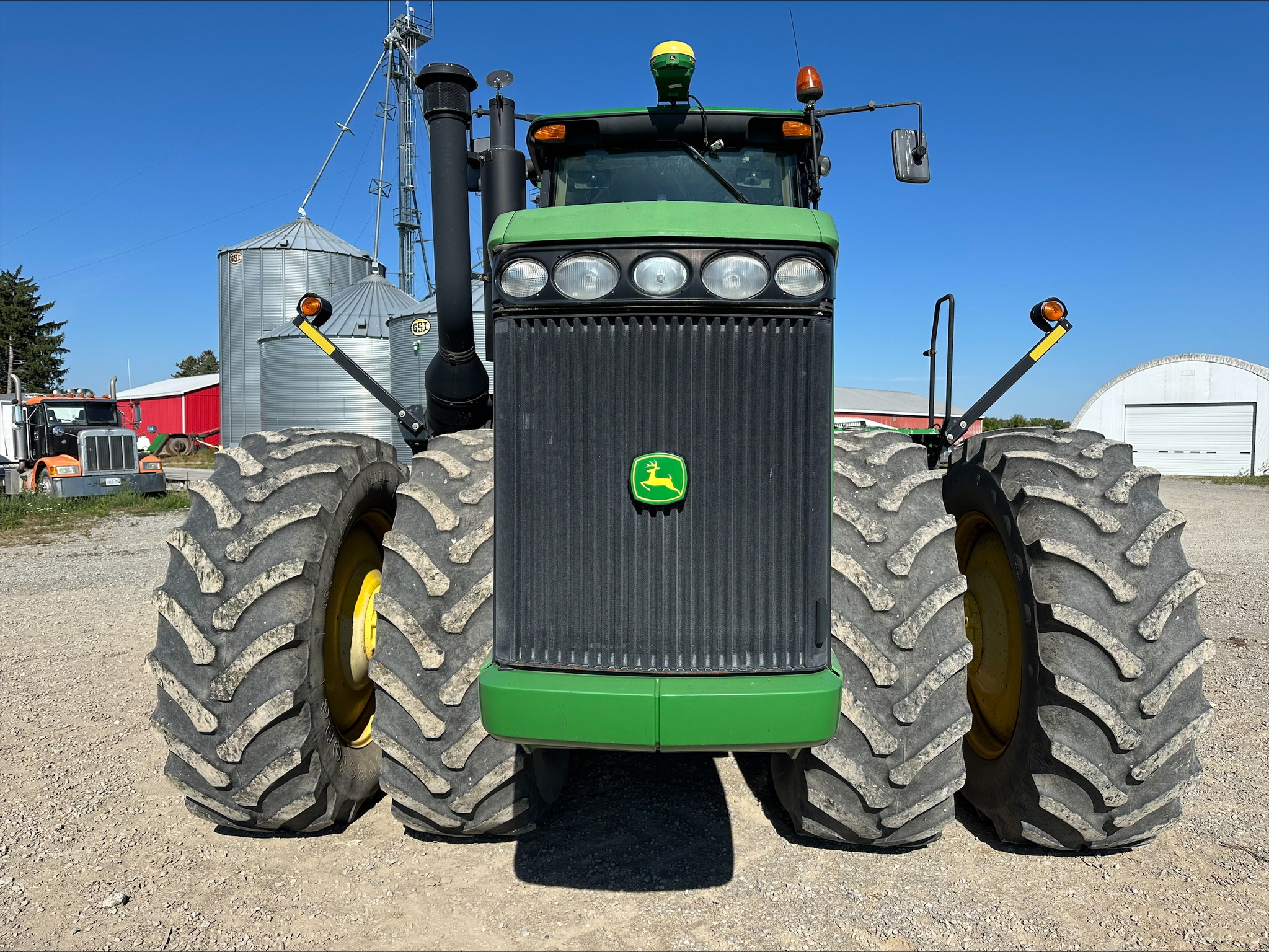 2007 John Deere 9220 Image 2