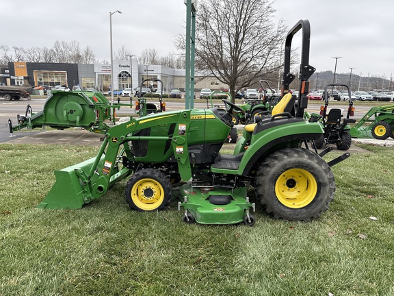 Used 2018 John Deere 2032R Compact Utility Tractors at Koenig Equipment in Lebanon, OH - Photo2