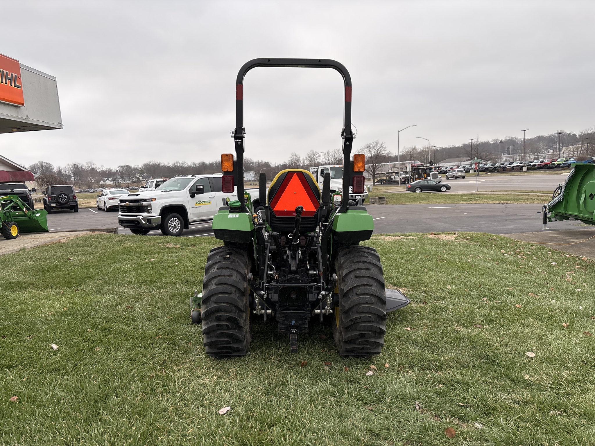 Used 2018 John Deere 2032R Compact Utility Tractors at Koenig Equipment in Lebanon, OH - PhotoXL4