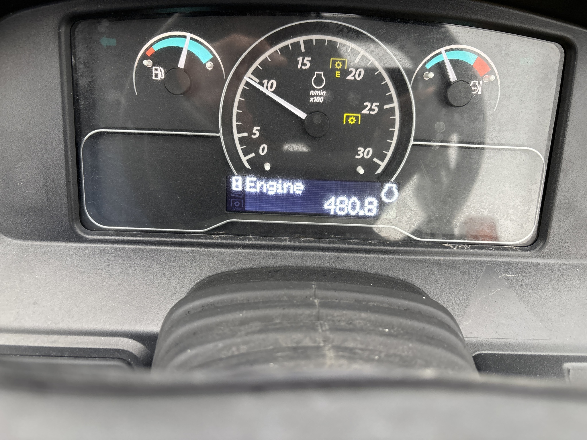 Used 2018 John Deere 2032R Compact Utility Tractors at Koenig Equipment in Lebanon, OH - PhotoXL10