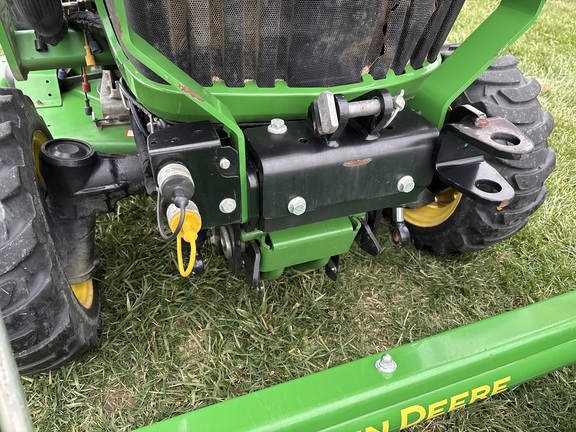Used 2018 John Deere 2032R Compact Utility Tractors at Koenig Equipment in Lebanon, OH - Photo11