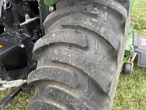 Used 2018 John Deere 2032R Compact Utility Tractors at Koenig Equipment in Lebanon, OH - Photo14