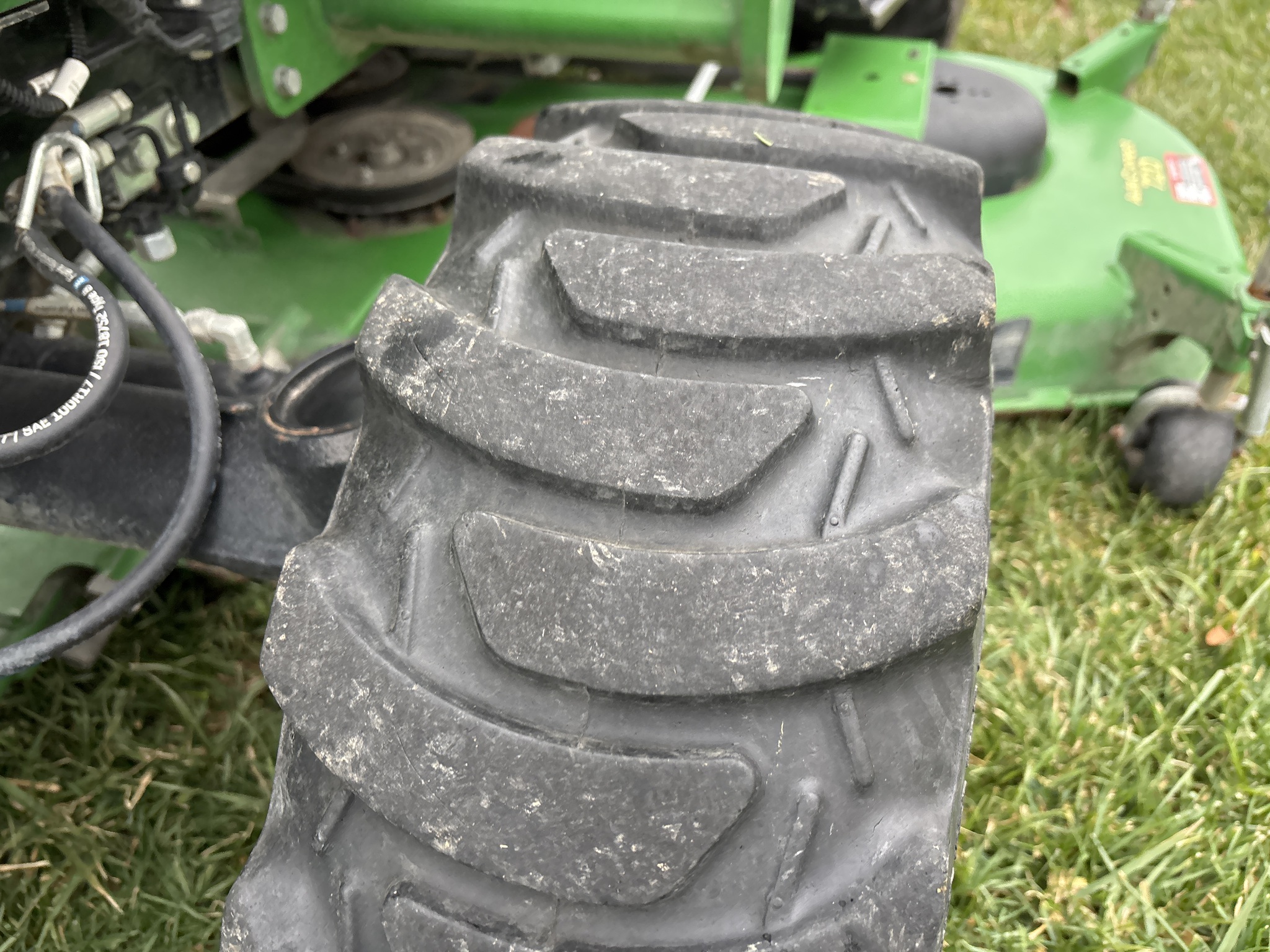 Used 2018 John Deere 2032R Compact Utility Tractors at Koenig Equipment in Lebanon, OH - PhotoXL15