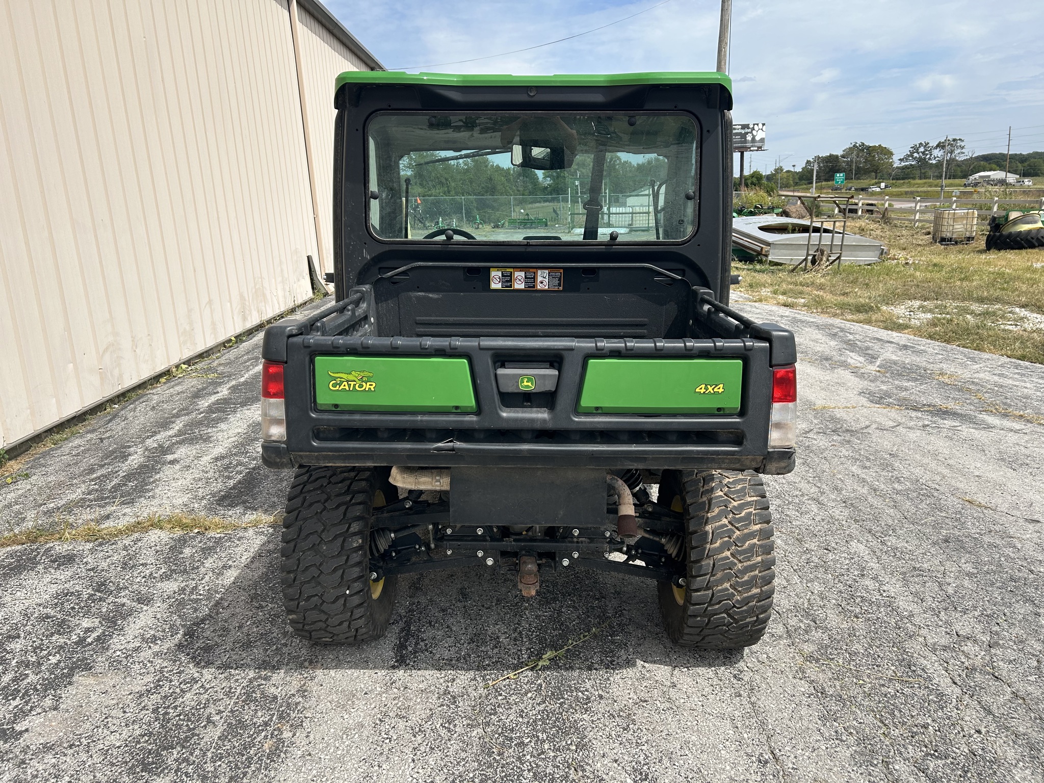  2024 John Deere XUV 835R at Heritage Tractor in Rogersville, MO