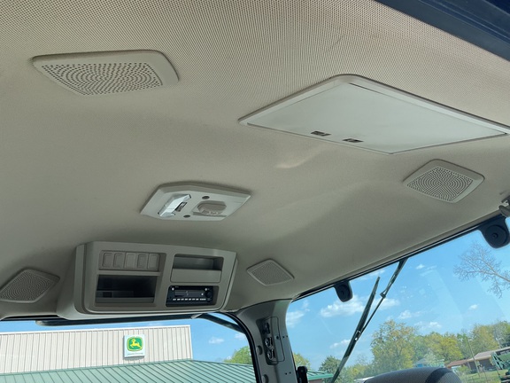 2023 John Deere 8R 340 Photo 7