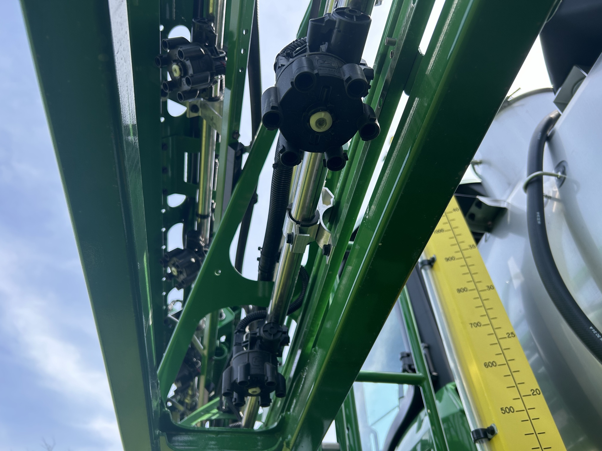 2025 John Deere 412R Image 10