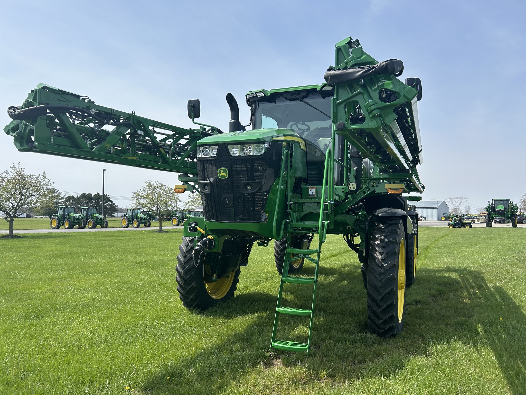 2025 John Deere 412R Image 3