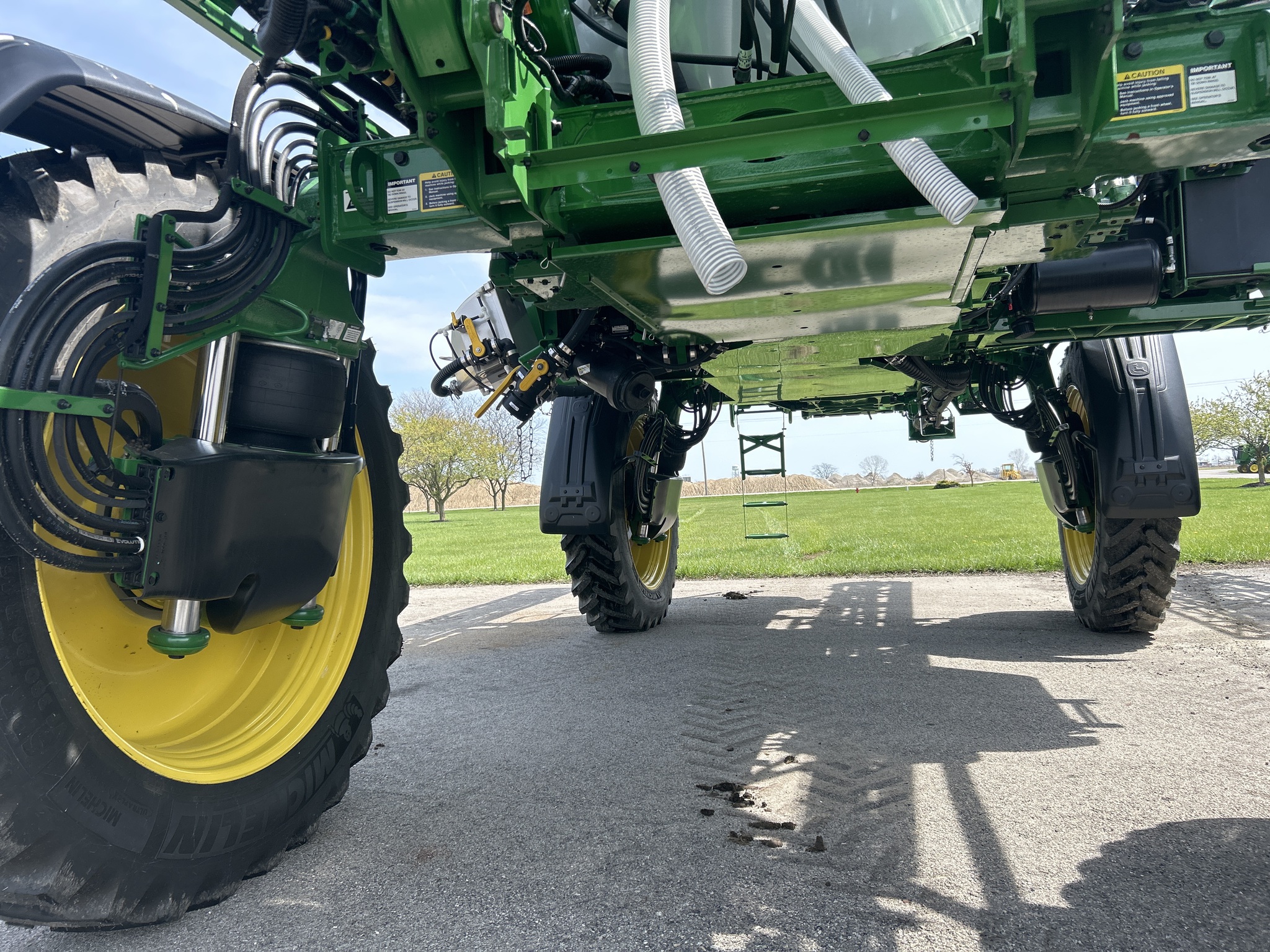 2025 John Deere 412R Image 19