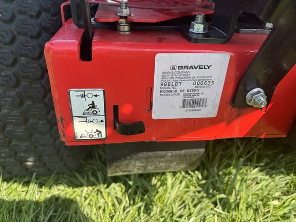 Used 2024 Gravely Pro-Walk 60 Commercial Walk Behind Mowers at Koenig Equipment in Lebanon, OH - Photo9