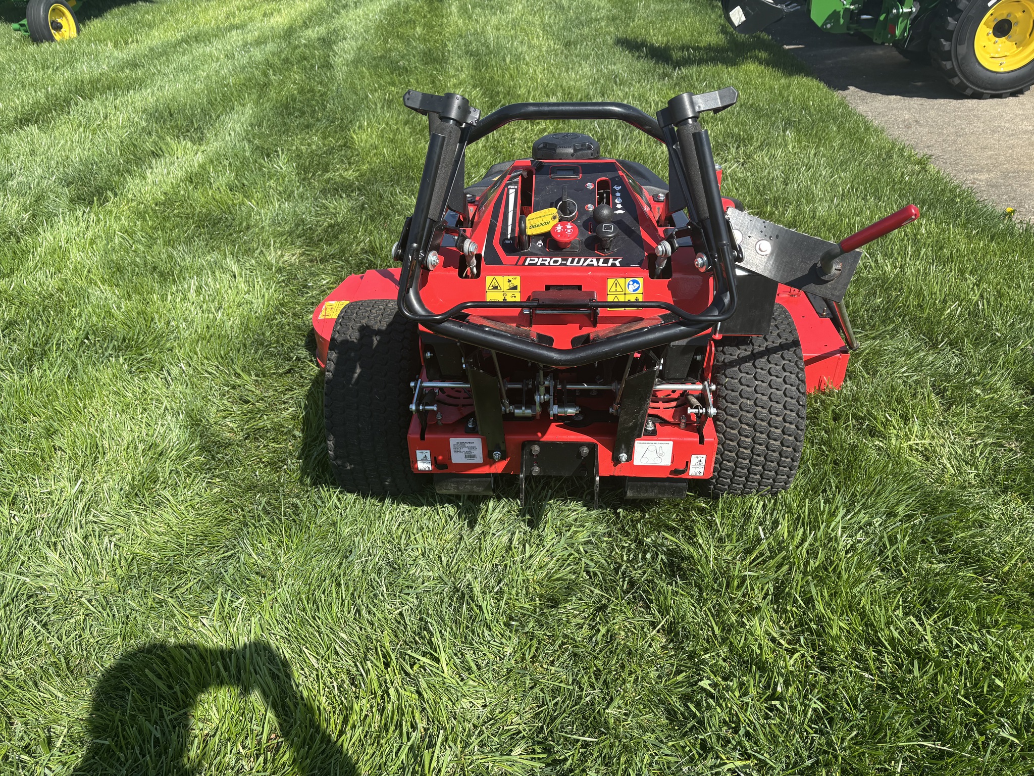 Used 2024 Gravely Pro-Walk 60 Commercial Walk Behind Mowers at Koenig Equipment in Lebanon, OH - PhotoXL3