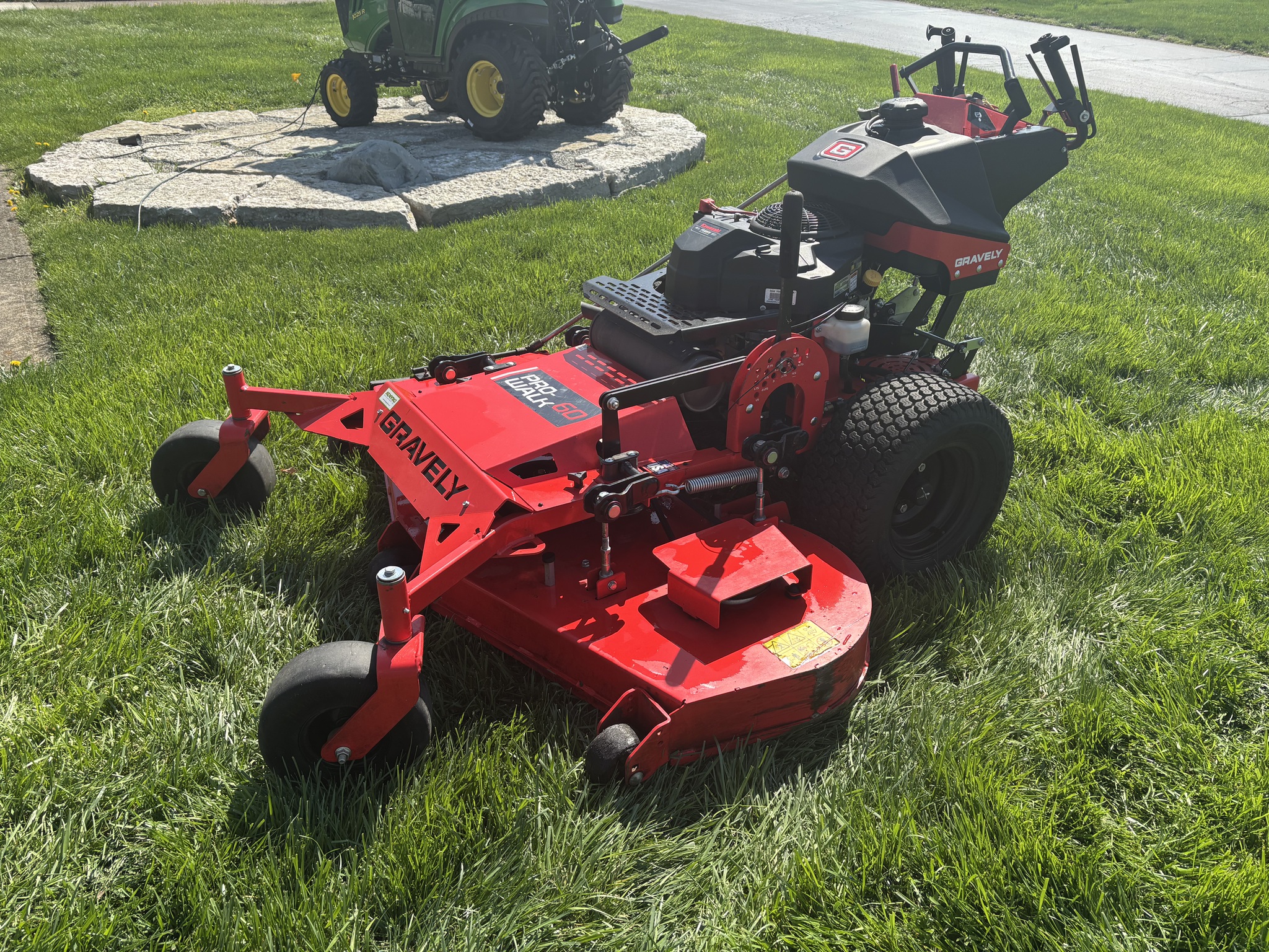 Used 2024 Gravely Pro-Walk 60 Commercial Walk Behind Mowers at Koenig Equipment in Lebanon, OH - PhotoXL0