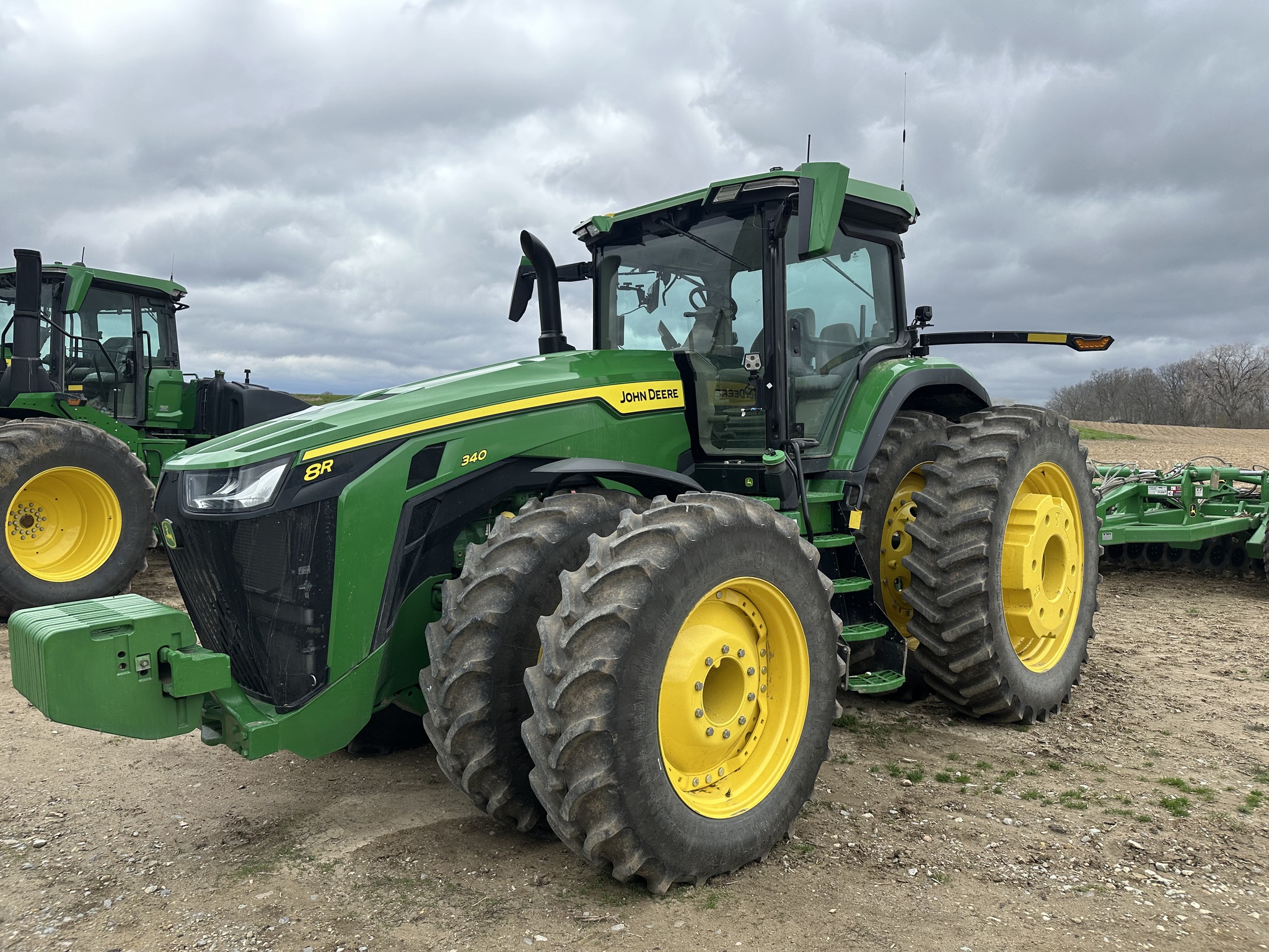 2024 John Deere 8R 340 Image 1