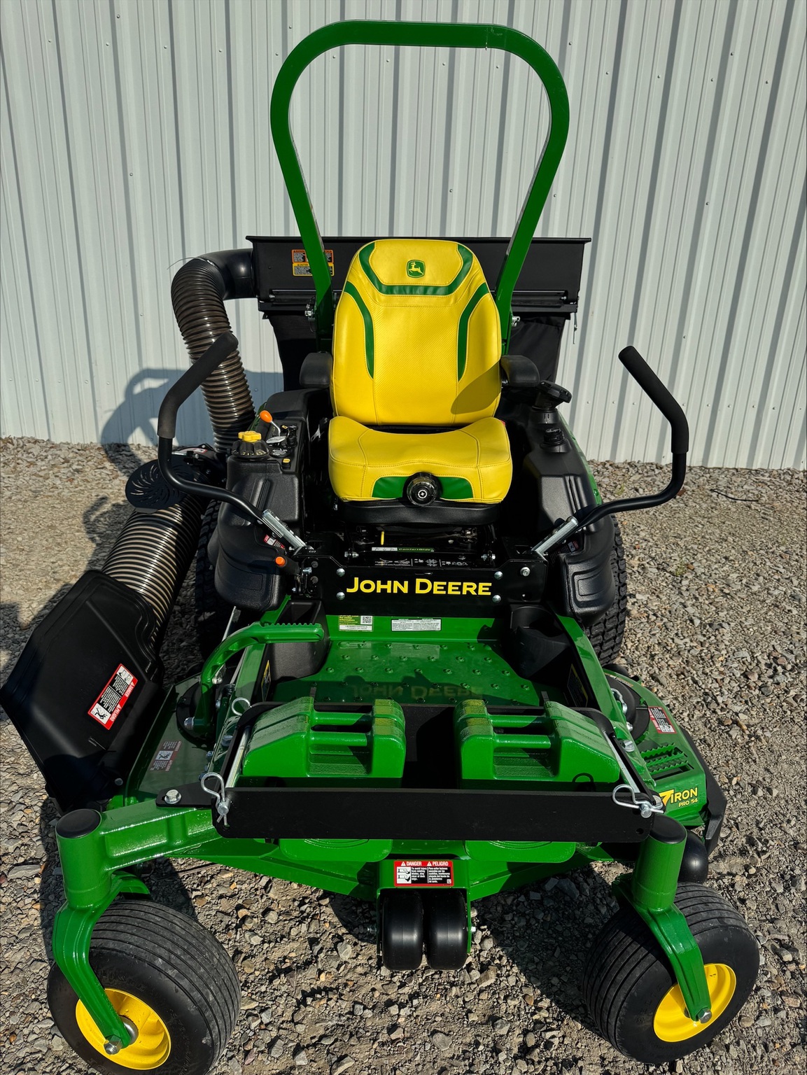 2024 John Deere Z930M Image 3