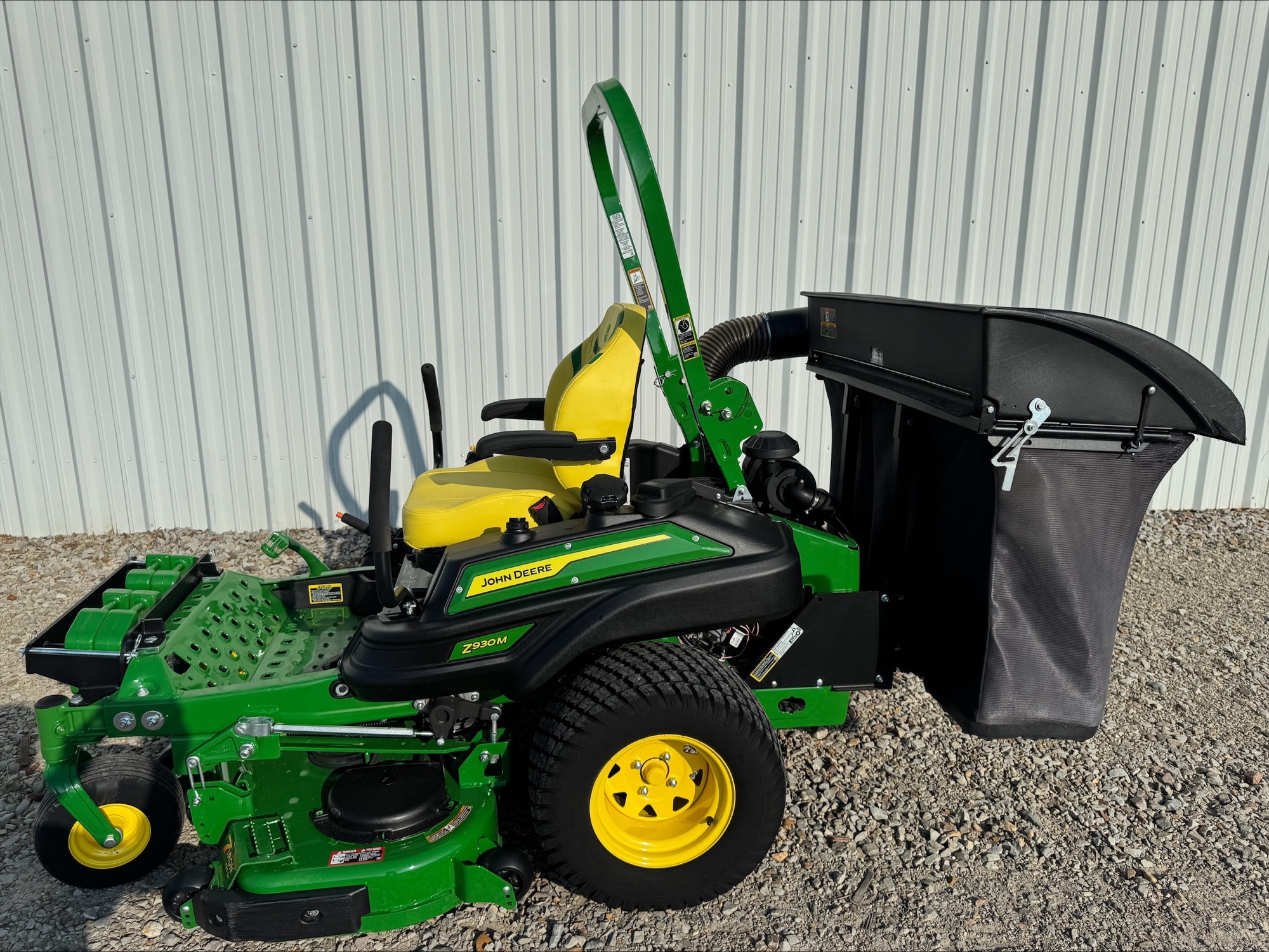 2024 John Deere Z930M Image 2
