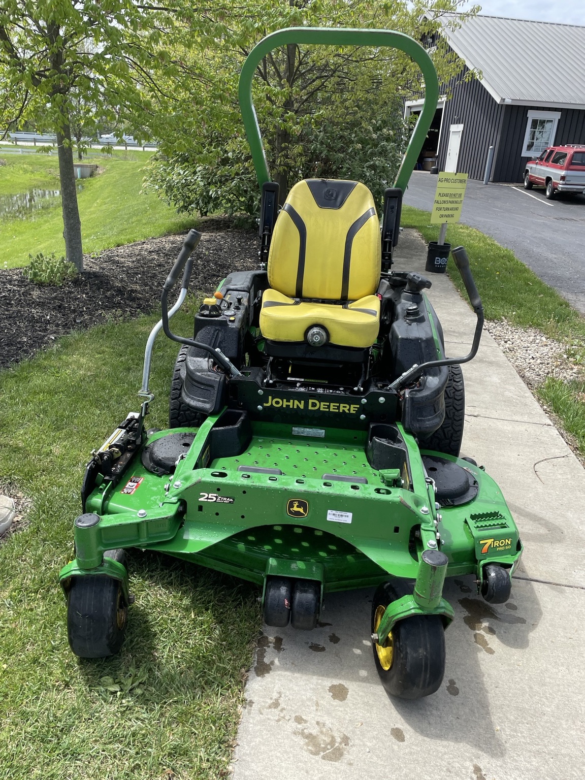 2022 John Deere Z950R Image 2