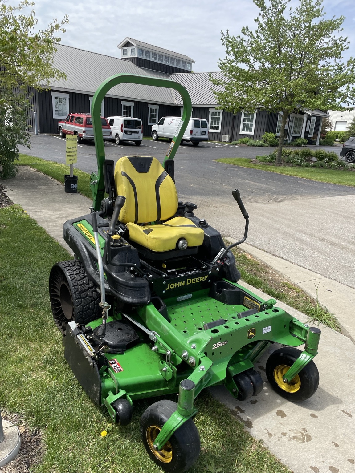 2022 John Deere Z950R Image 4