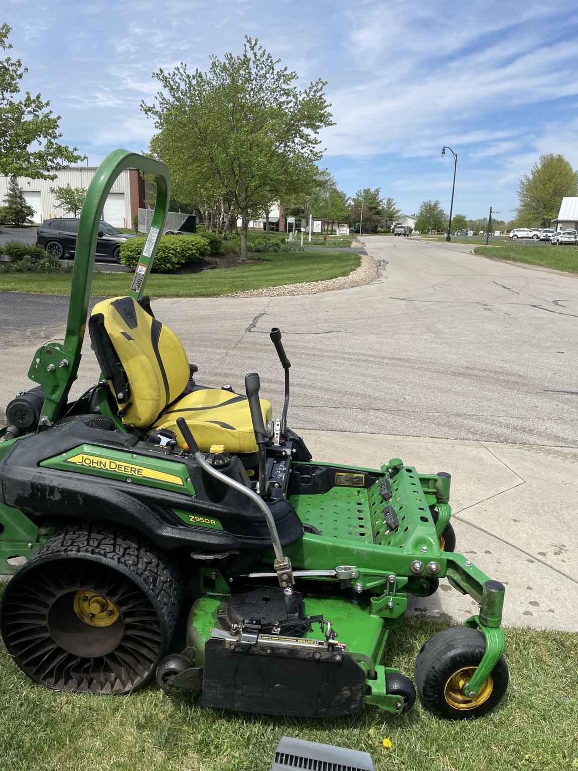 2022 John Deere Z950R Image 5