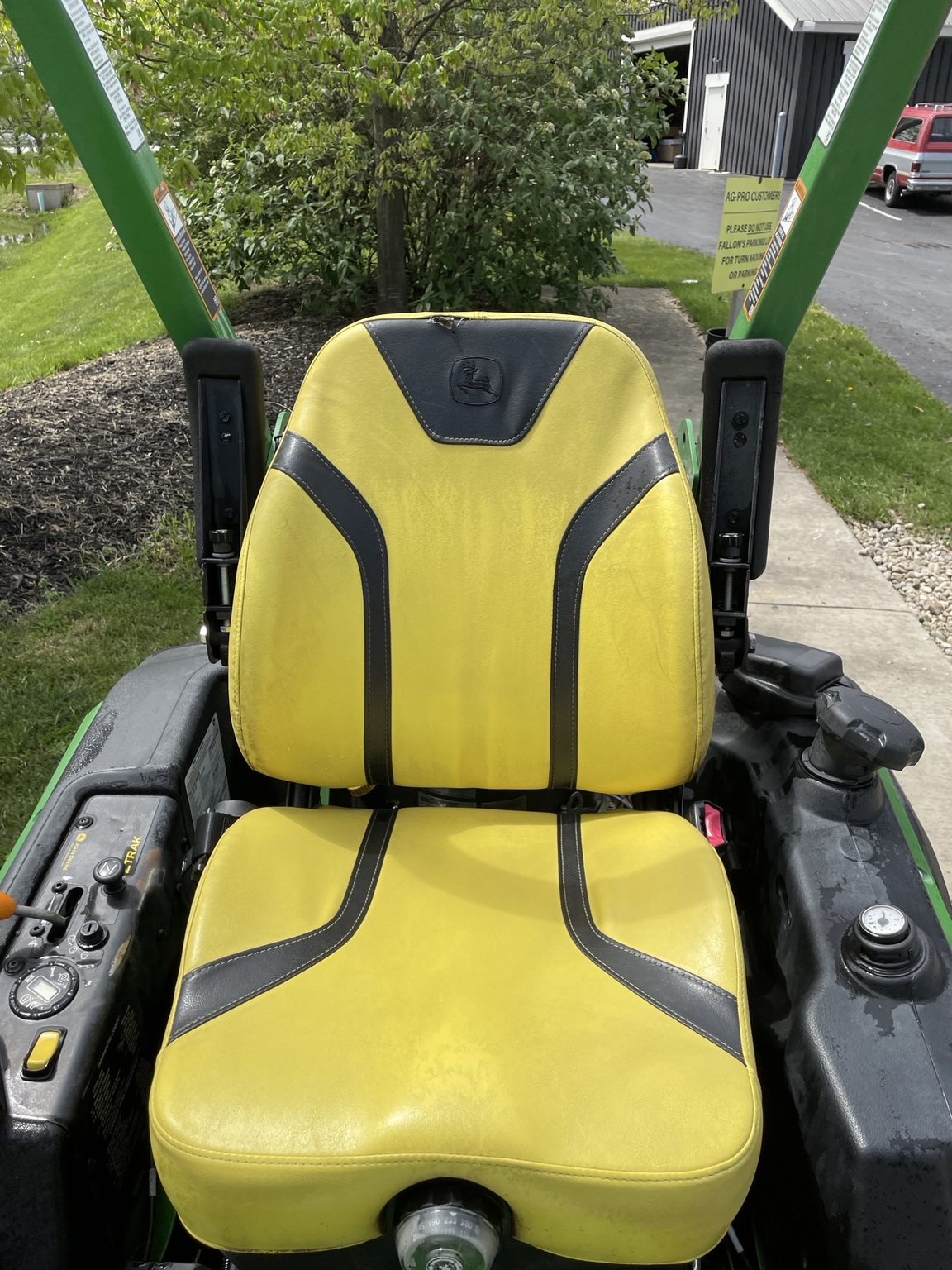 2022 John Deere Z950R Image 6