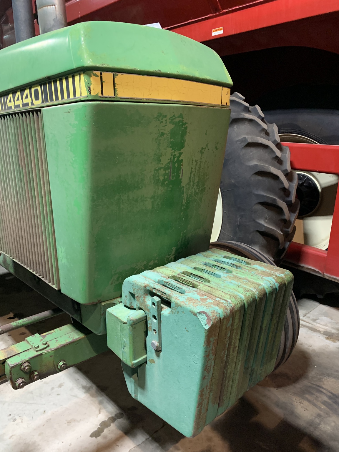 1981 John Deere 4440 Image 11