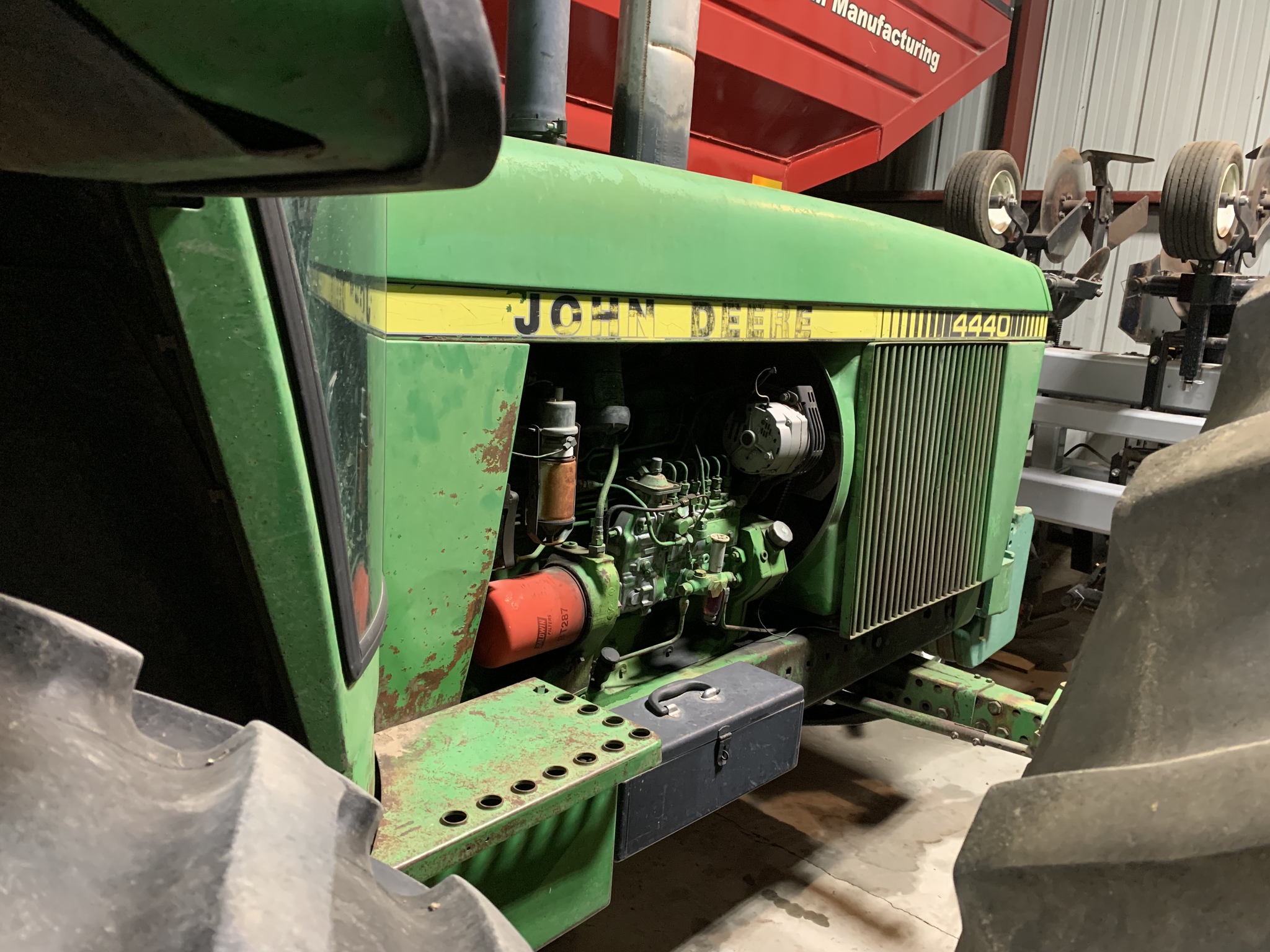 1981 John Deere 4440 Image 13