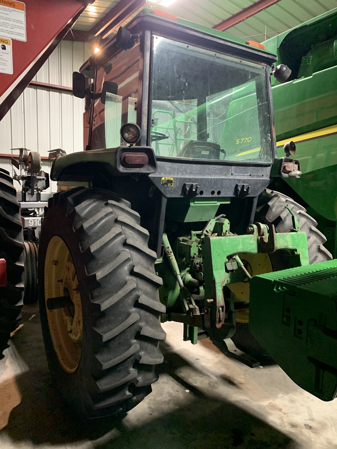 1981 John Deere 4440 Image 5