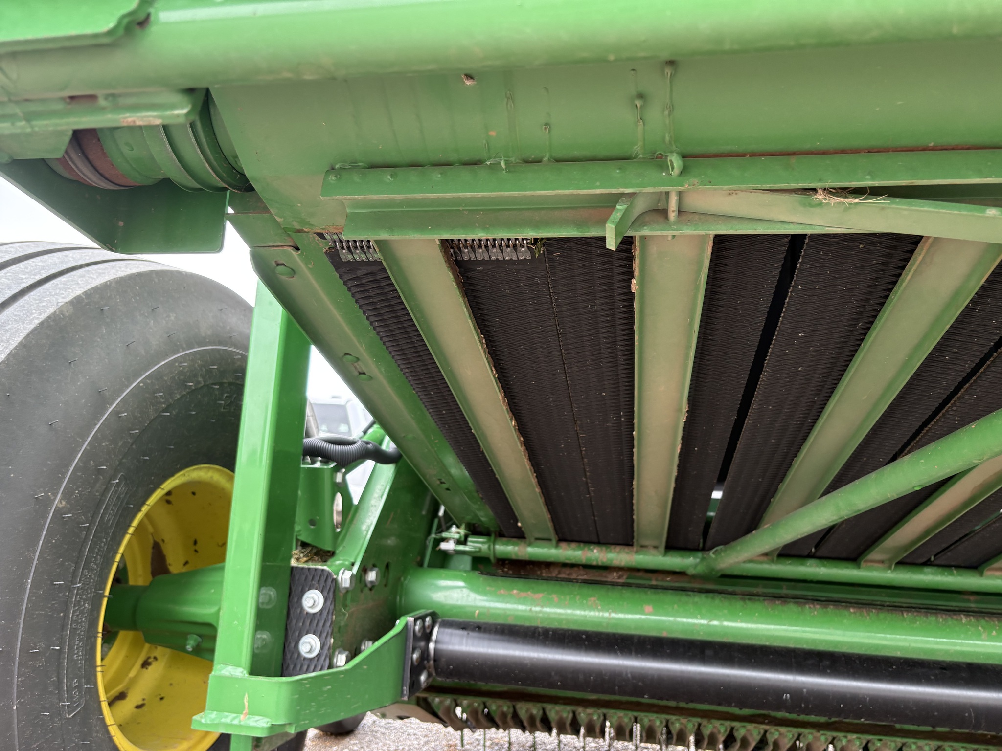 2021 John Deere 560M Image 15