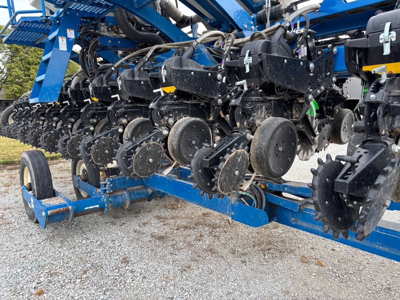  2021 Kinze 3665 at Heritage Tractor in Macomb, IL