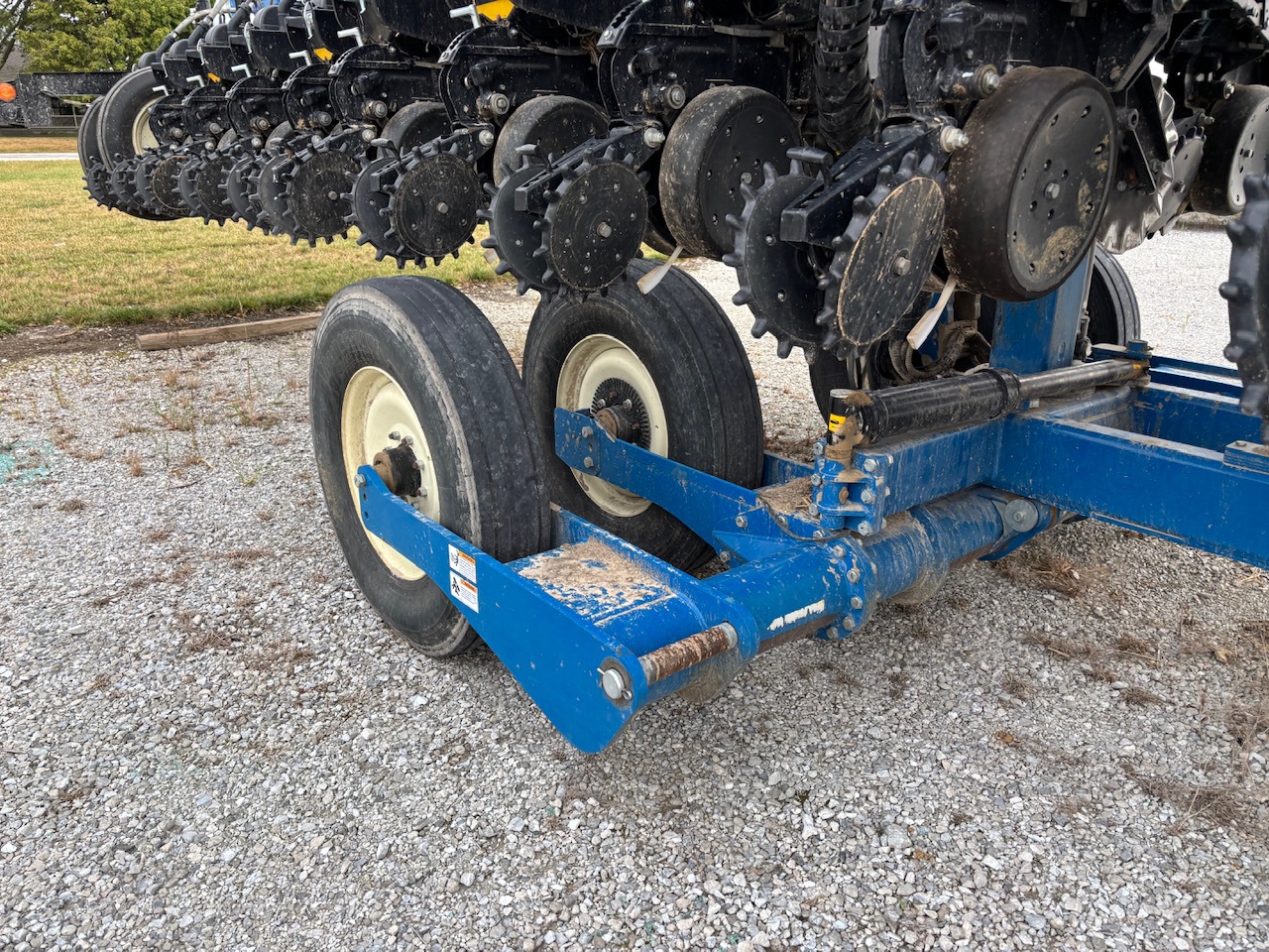  2021 Kinze 3665 at Heritage Tractor in Macomb, IL