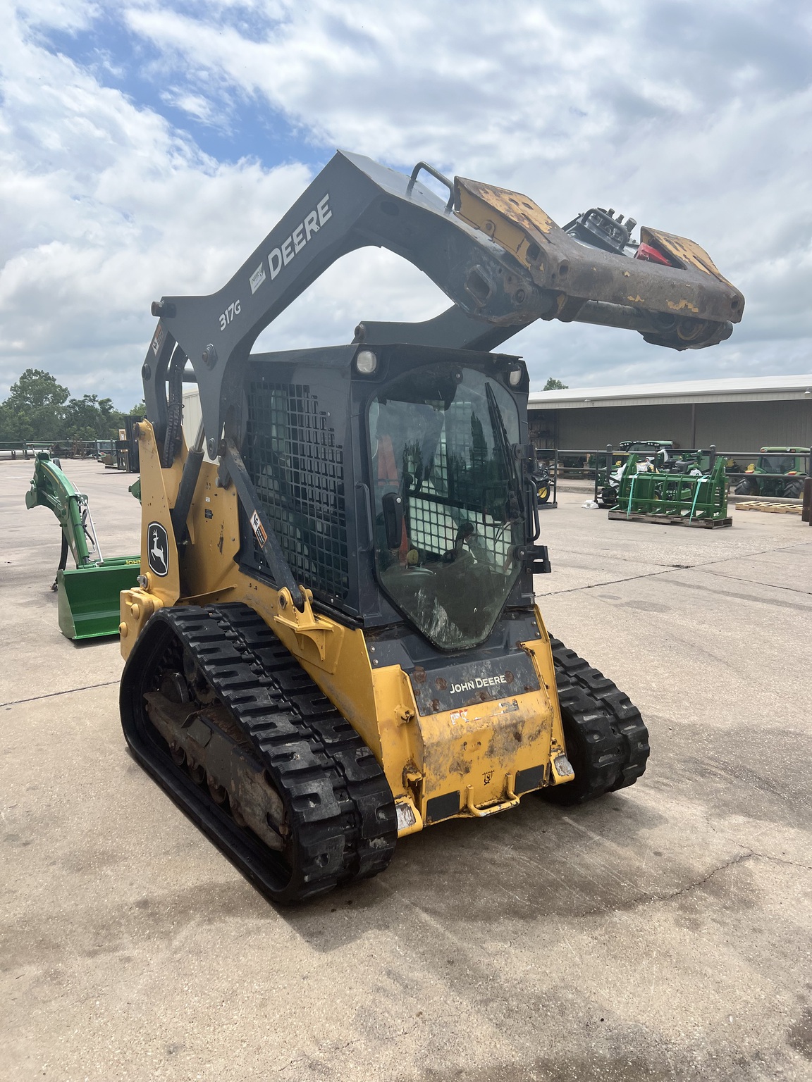 2023 John Deere 317G Image 4