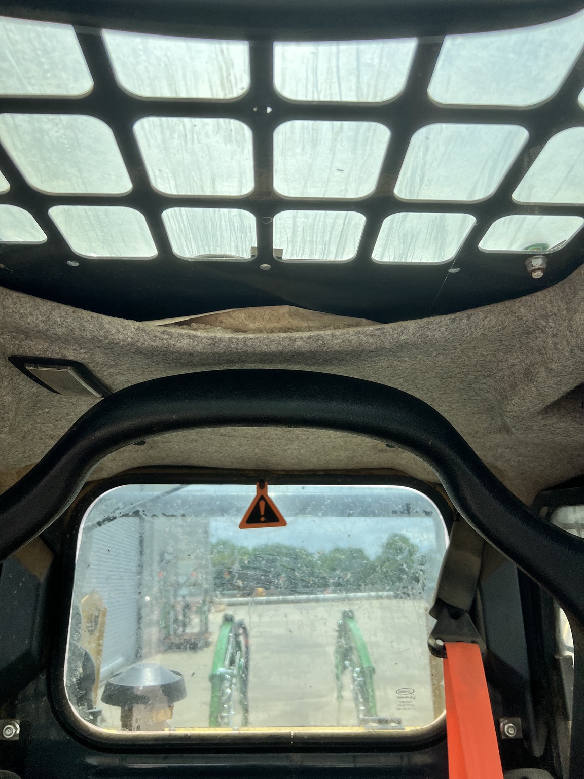 2023 John Deere 317G Image 15