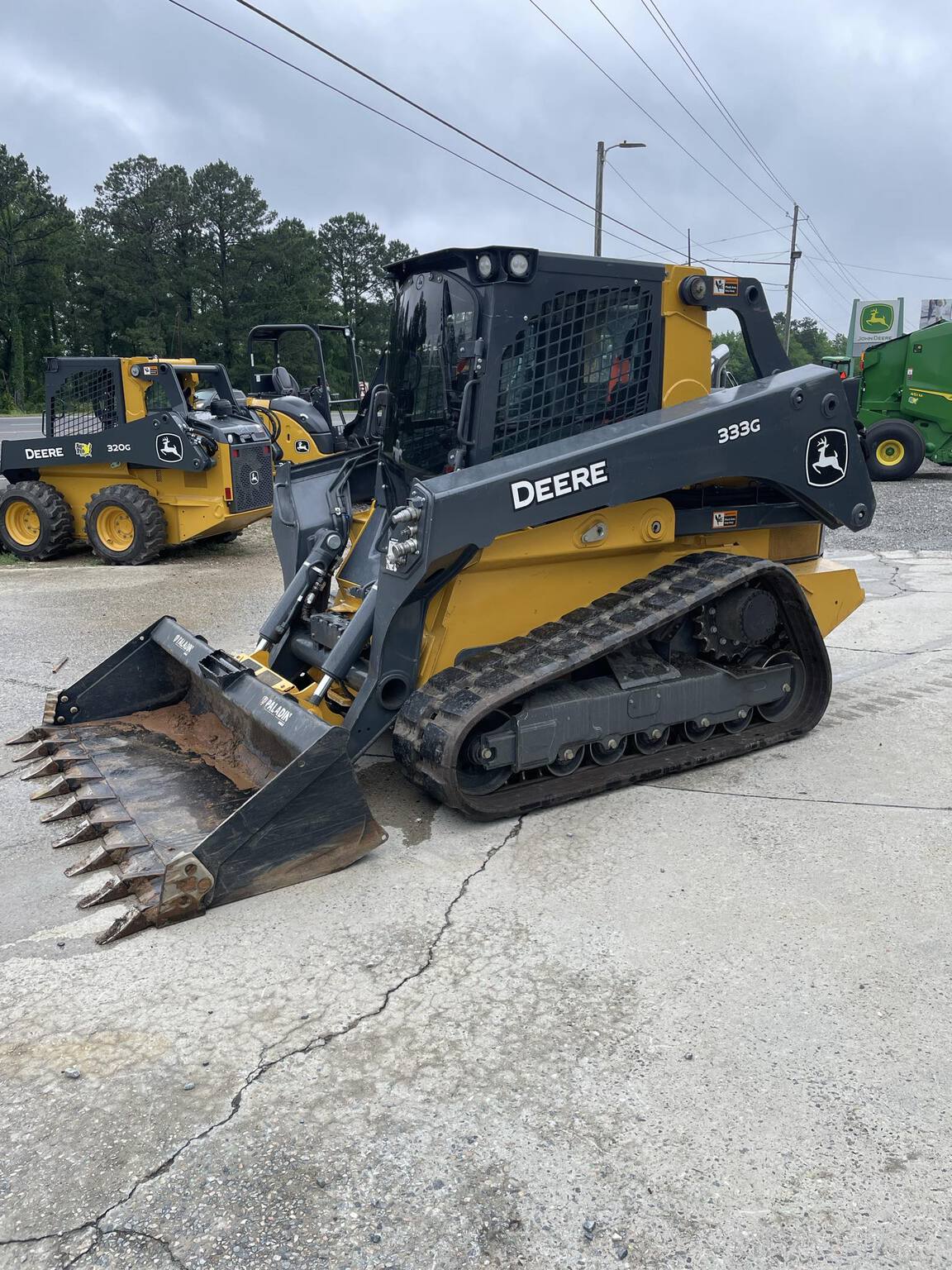 2024 John Deere 333G Image 3