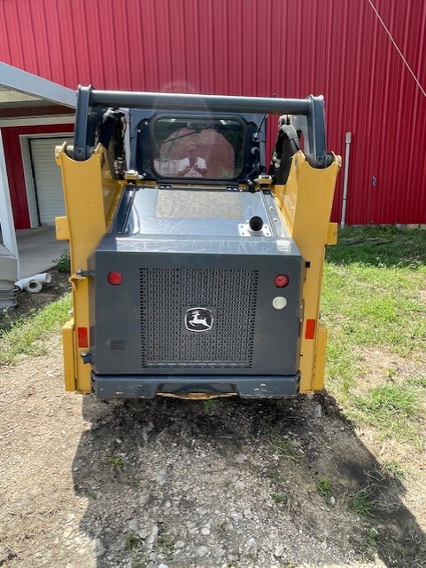 2017 John Deere 318G Image 5
